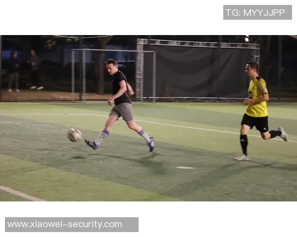 足球明星携手挑战综艺极限赛场精彩瞬间大揭秘